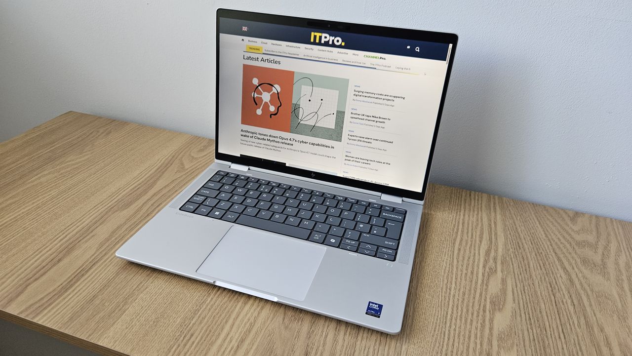 The HP ZBook XG1i on a desk