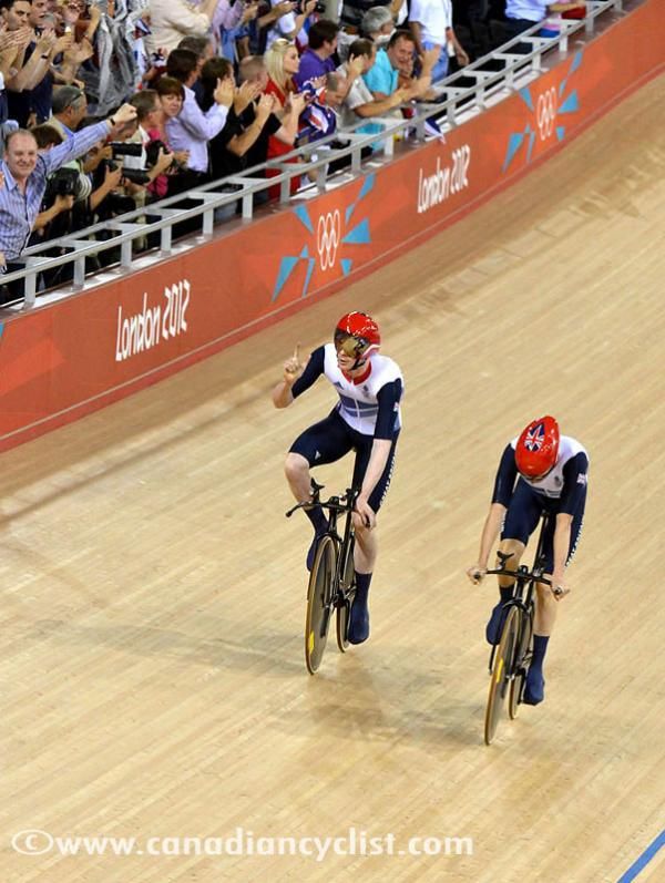 Brits celebrate their new team pursuit world record