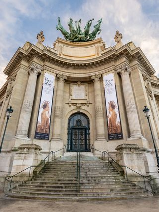 Du Cœur à la Main: Dolce & Gabbana Exhibition Paris Grand Palais, Paris.