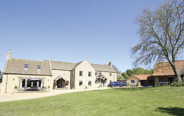 River House_119990321_213596682