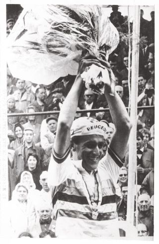 Tom Simpson after winning the 1965 world championships