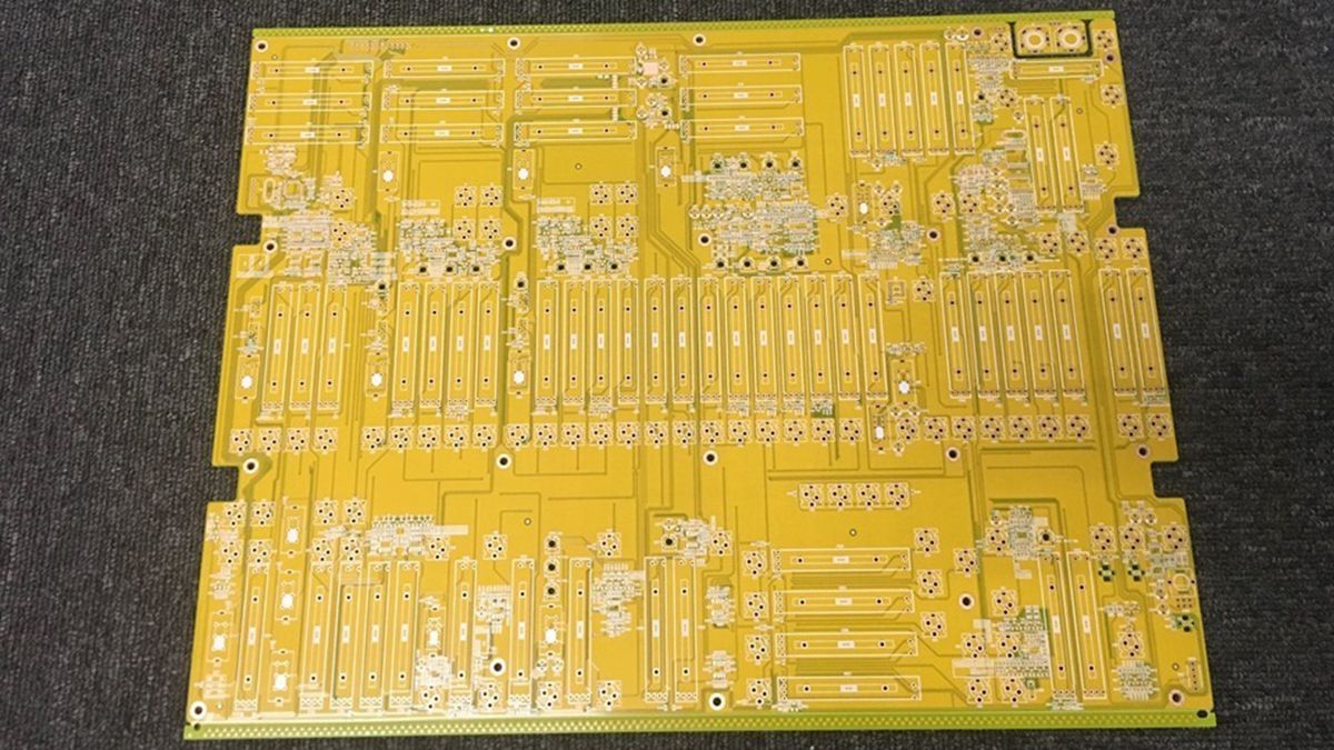 Behringer 2600