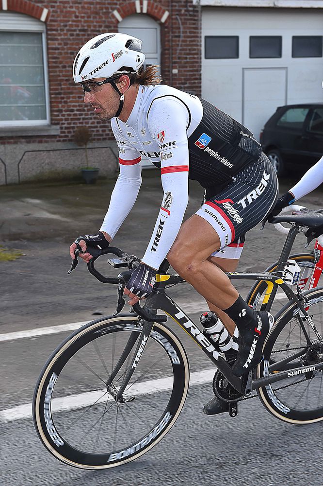 Fabian Cancellara overcame a mechanical to make it back to the lead group.