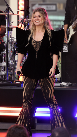 Kelly Clarkson performs on NBC's "Today" at Rockefeller Plaza on September 22, 2023 in New York City