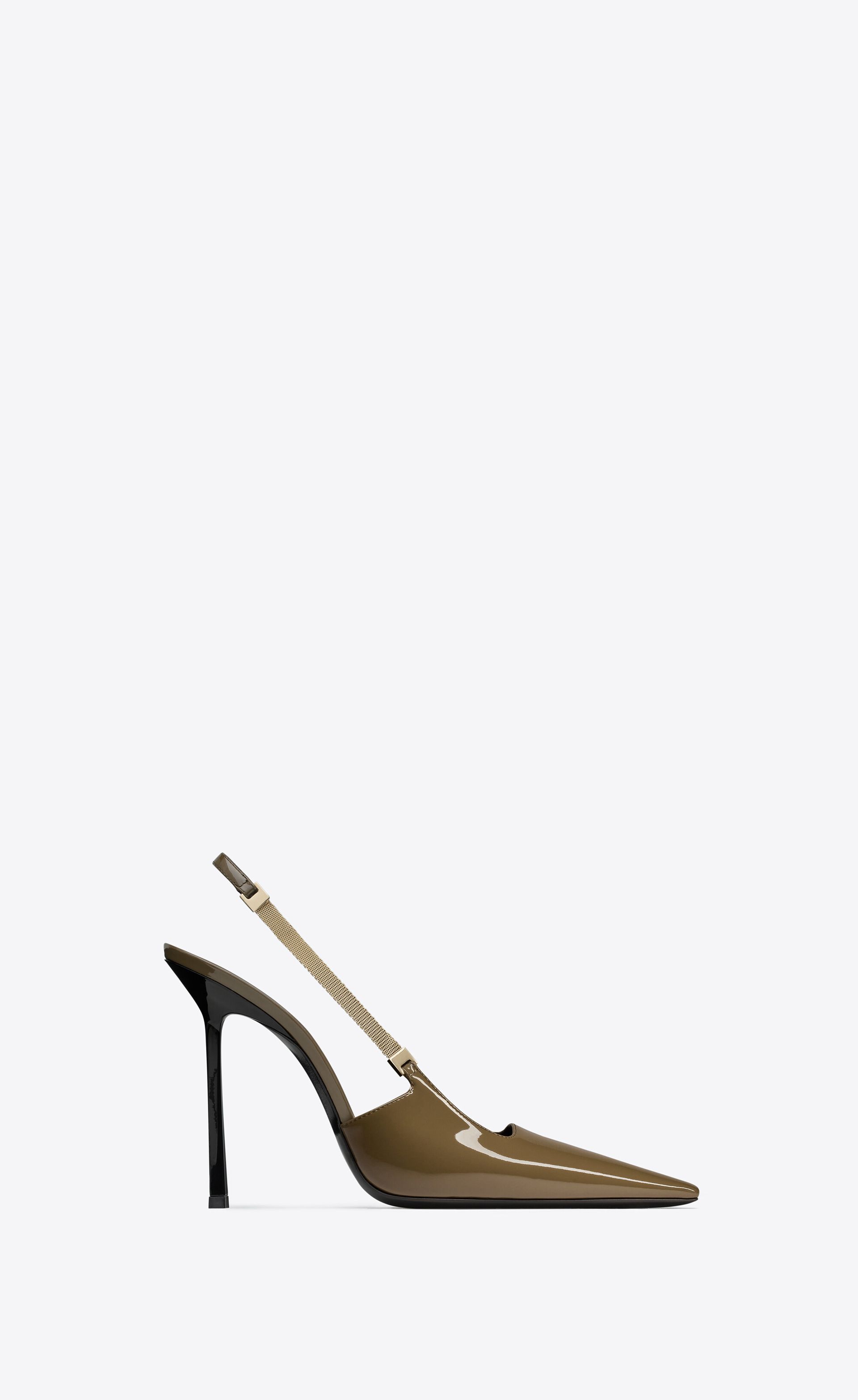 missing-image ارتدت زوي كرافيتز موضة الأحذية الحاصلة على براءة اختراع لرفع مظهرها