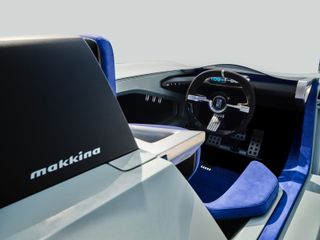 Triumph TR25 concept by Makkina cockpit