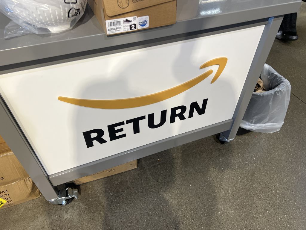 Amazon Returns Kiosk