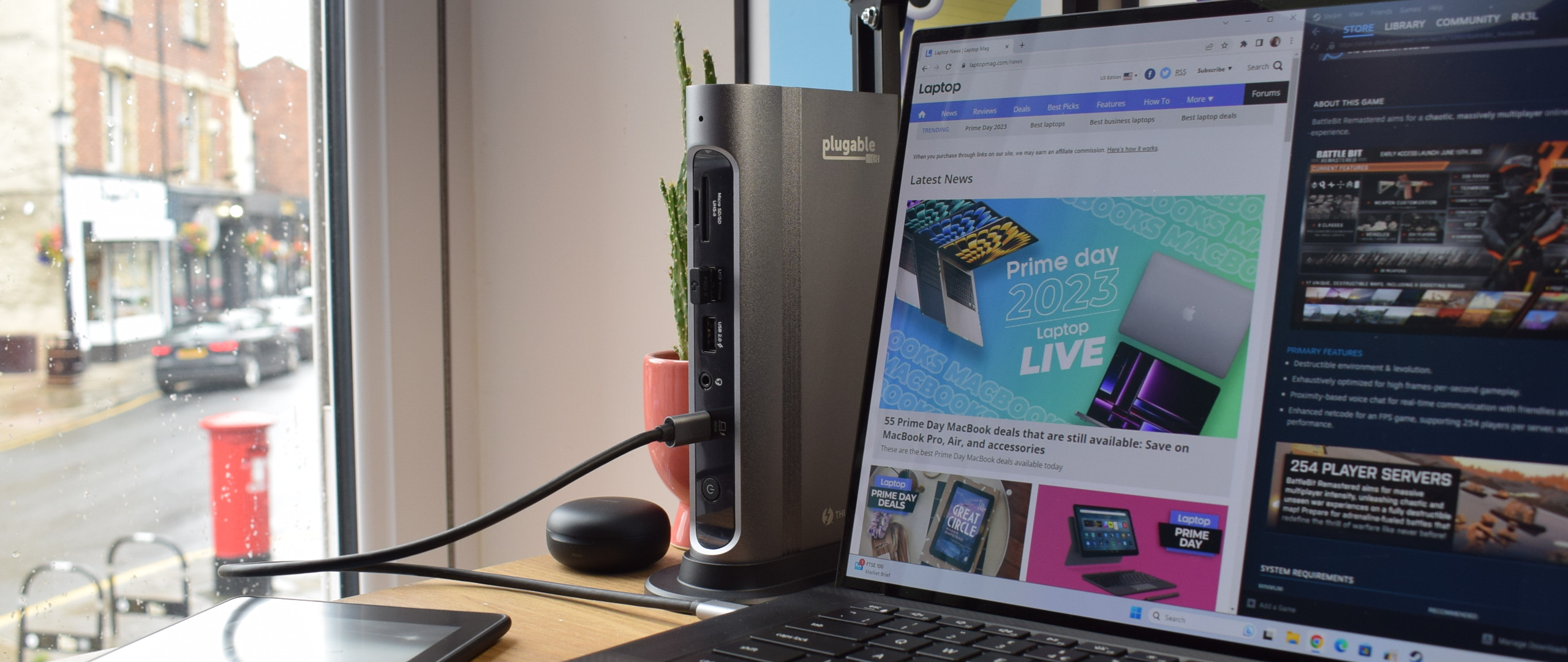 Plugable Thunderbolt 4 & USB4 Quad Display Docking Station (TBT4-UDZ) review photos