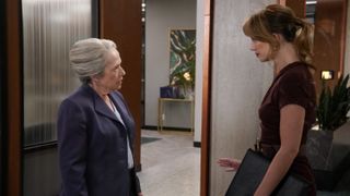 Kathy Bates as Madeline Matlock and Yael Grobglas as Shae Banfield talking in Matlock episode 11