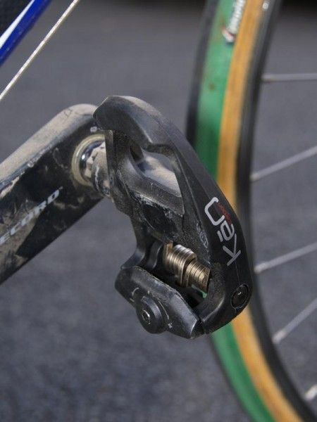 The usual Look KeO Carbon pedals will help Ballan power along the pav&eacute;.
