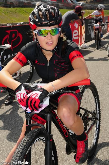 Kate Courtney (Specialized)