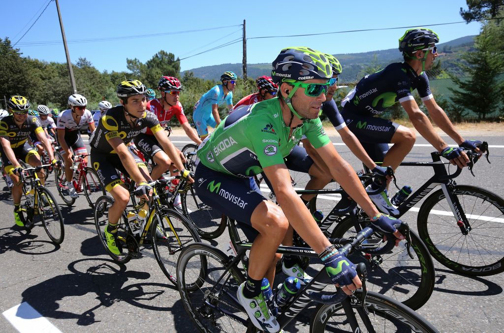 Alejandro Valverde (Movistar) in green