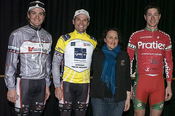 The tour's top three on GC (l-r): David Kemp (2nd,Fly V Australia), Darren Rolfe (1st,Fly V Australia), and William Clarke (3rd,Praties) with Anna DiGiorgio from Di Giorgio Wines a major sponsor of the tour.