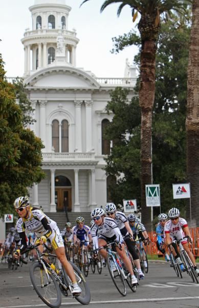 Cornering near the courthouse