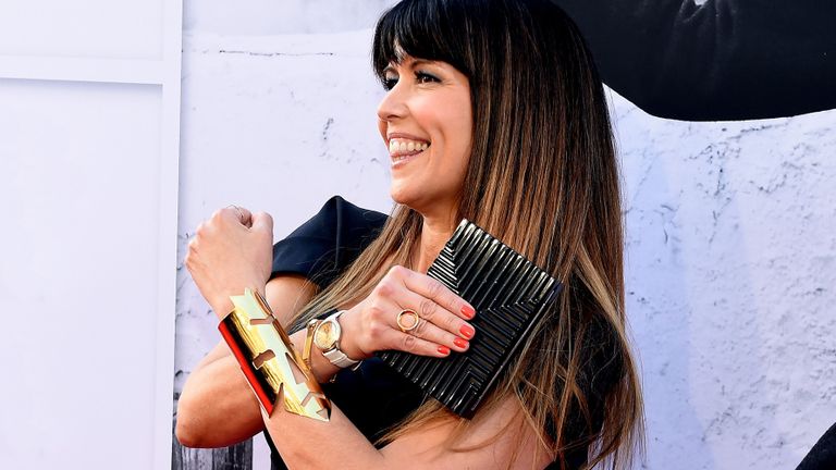 Hair, Black hair, Hairstyle, Beauty, Long hair, Lip, Finger, Hand, Bangs, Nail,
