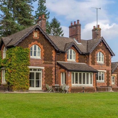 the queen's garden house in sandringham