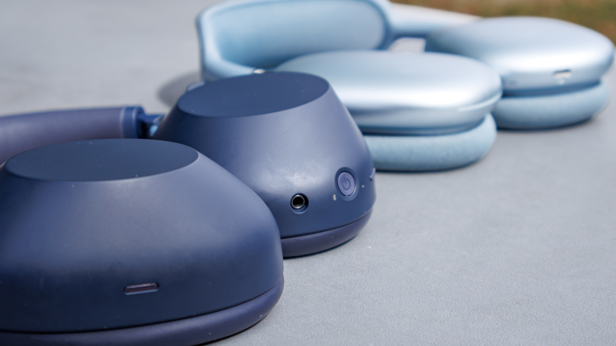 Sony WH-1000XM6 vs AirPods Max