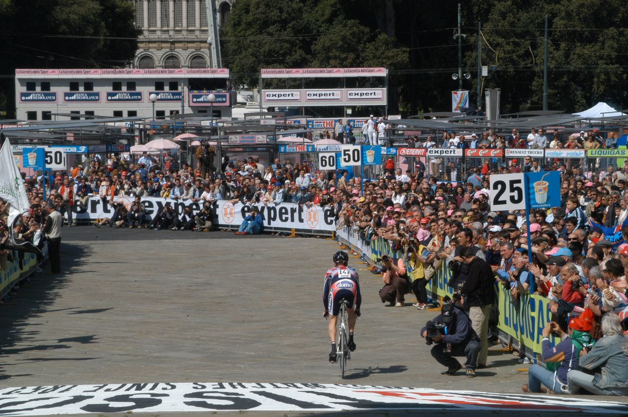 Genova was the setting for the 2004 prologue