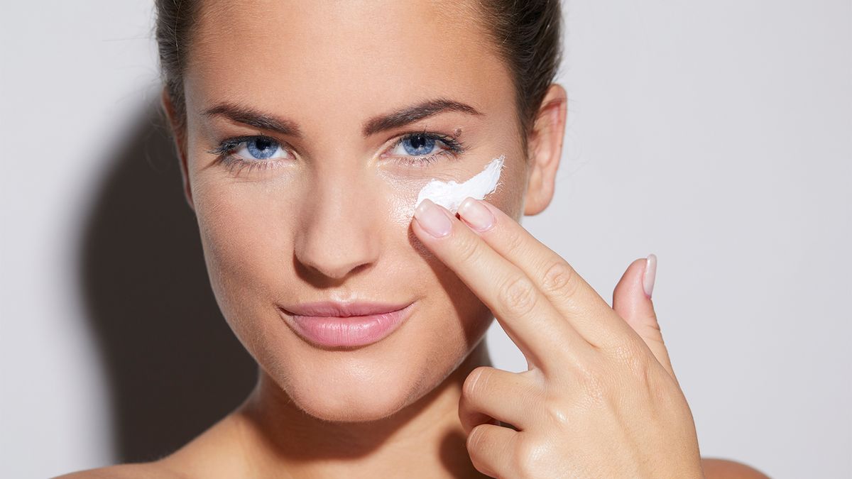 3 reasons your moisturiser isn't working any more - Woman&Home