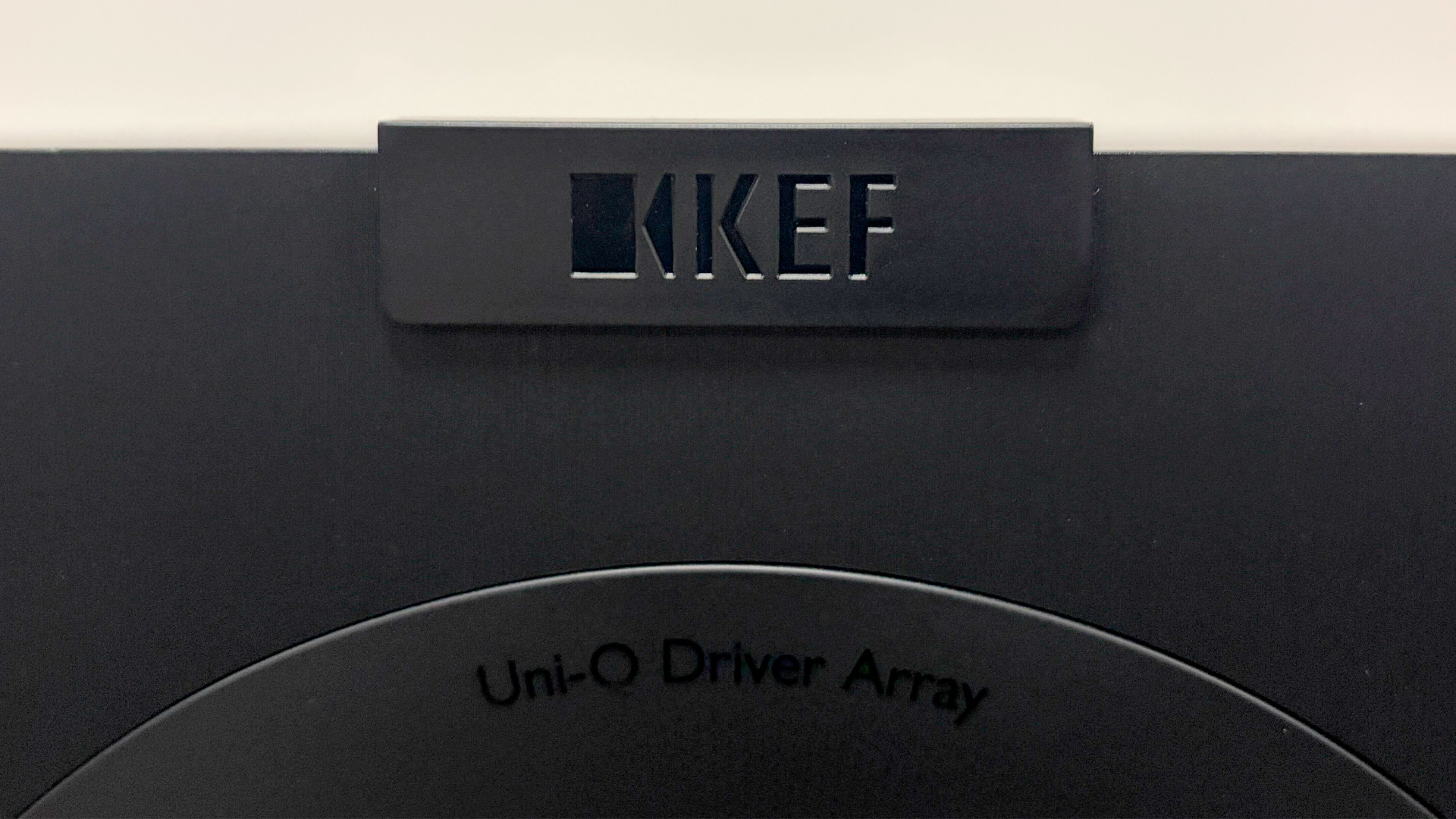 KEF Q Concerto Meta 5.1 speaker package top of speaker showing KEF logo