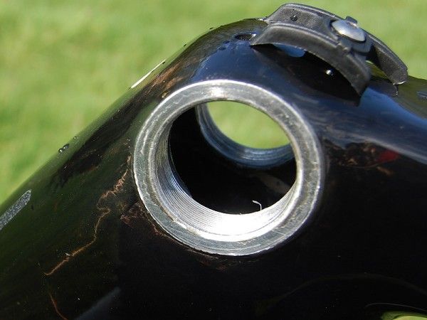 Rather than a full-length or overlapping sleeve, Ridley use two separate threaded collars for the Noah bottom bracket shell - hopefully in combination with a very precise alignment jig.