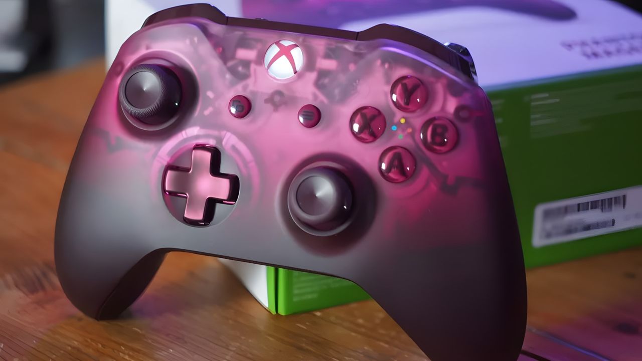 Xbox Phantom Magenta Controller