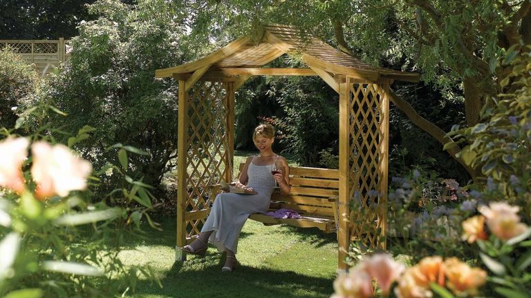 Best wooden garden furniture 2020: relax in the garden | T3