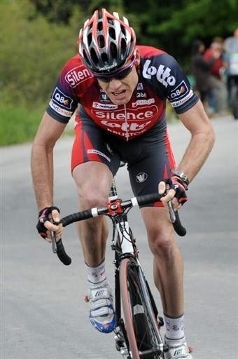 The Aussie distanced Valverde for short while, but was eventually reeled in.