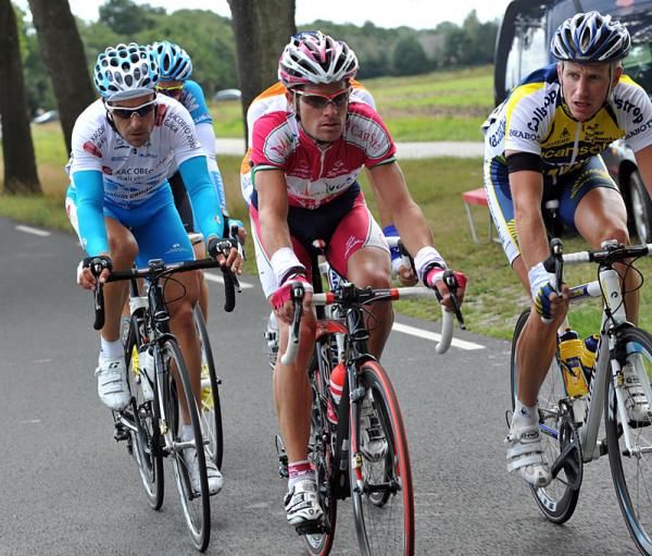 Francisco Jos&eacute; Mart&iacute;nez (Andaluc&iacute;a-Cajasur) rides in the five-man escape.