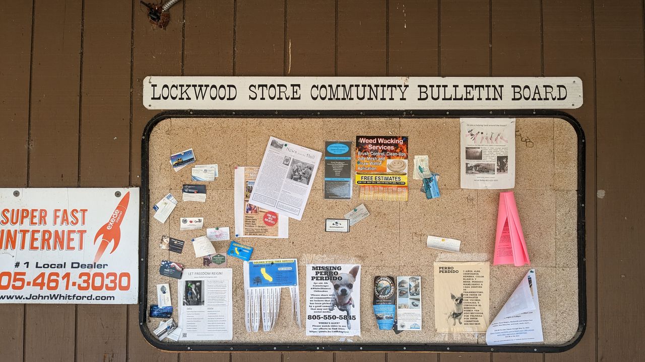 Closed store in Lockwood California