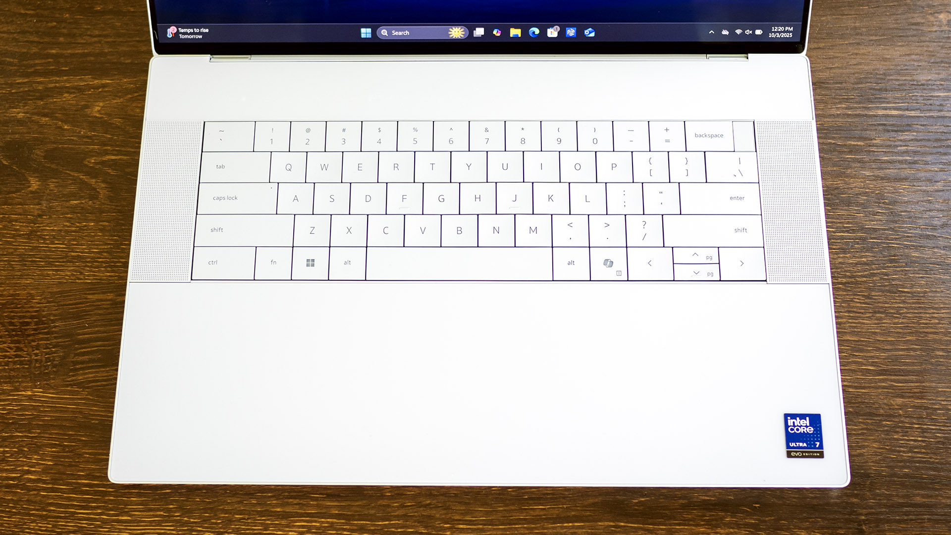 Dell 16 Premium (DA16250)