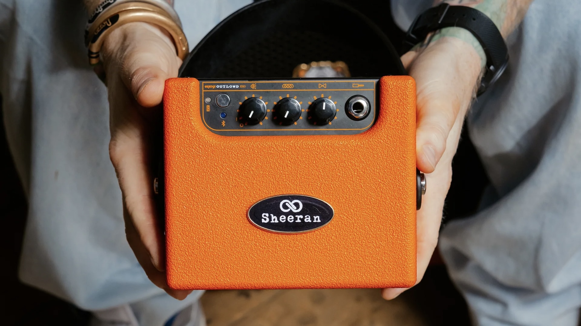 Orange Ed Sheeran Outlowd ES3