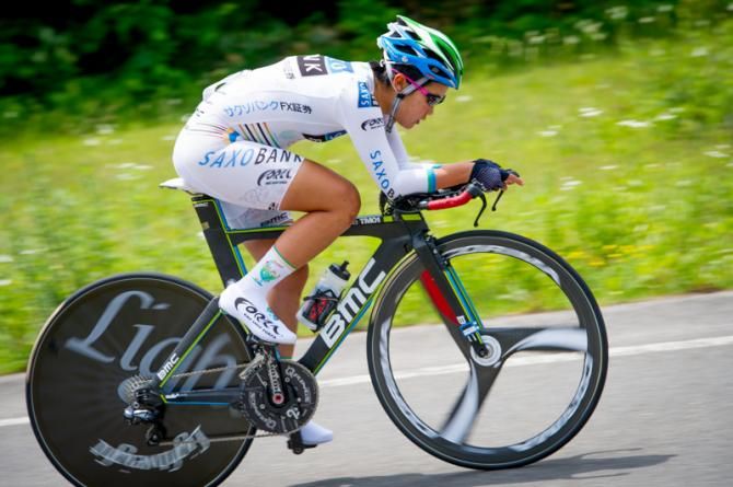 2013's champion, Eri Yonamine ( SAXO BANK FX Securitie ) got the second place in the Japan national championship time trial