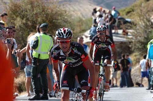 Oscar Pereiro (Caisse d'Epargne-Illes Balears) couldn't do much for his team leader today.