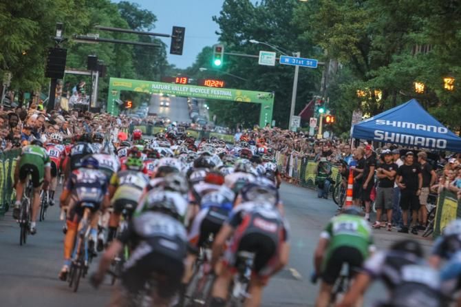 It was a busy scene at tonight's Uptown Minneapolis crit.