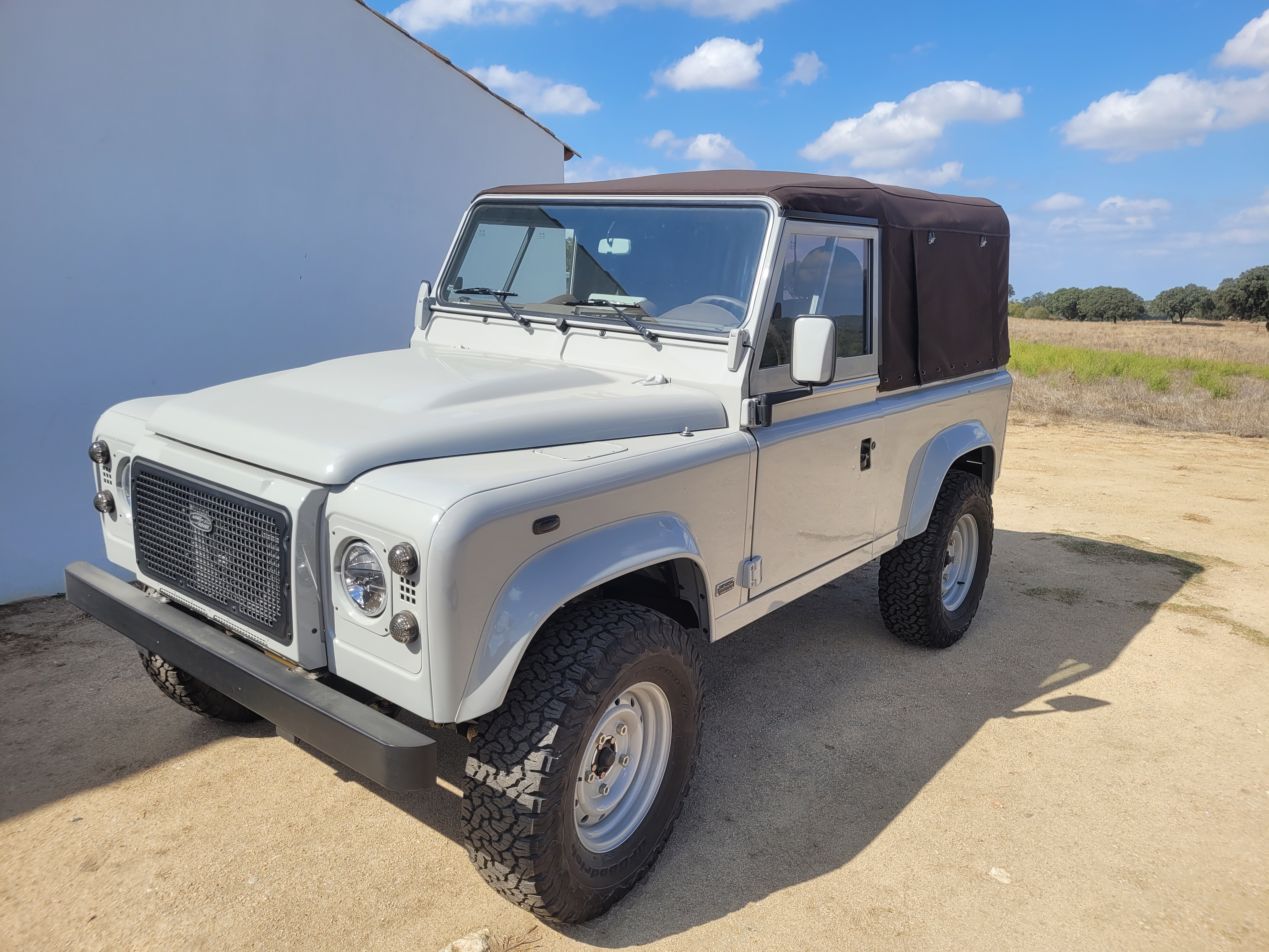A completed Coolnvintage Land Rover