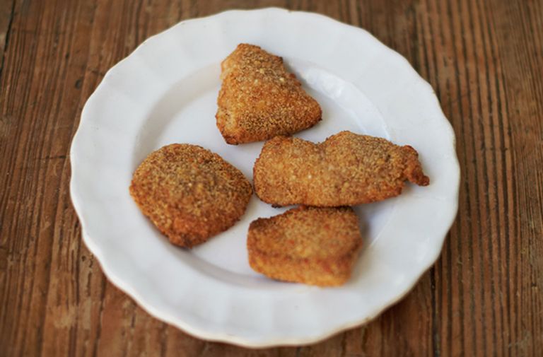 Jamie Oliver's proper chicken nuggets, sweet paprika & Parmesan crumb Dinner Recipes GoodtoKnow