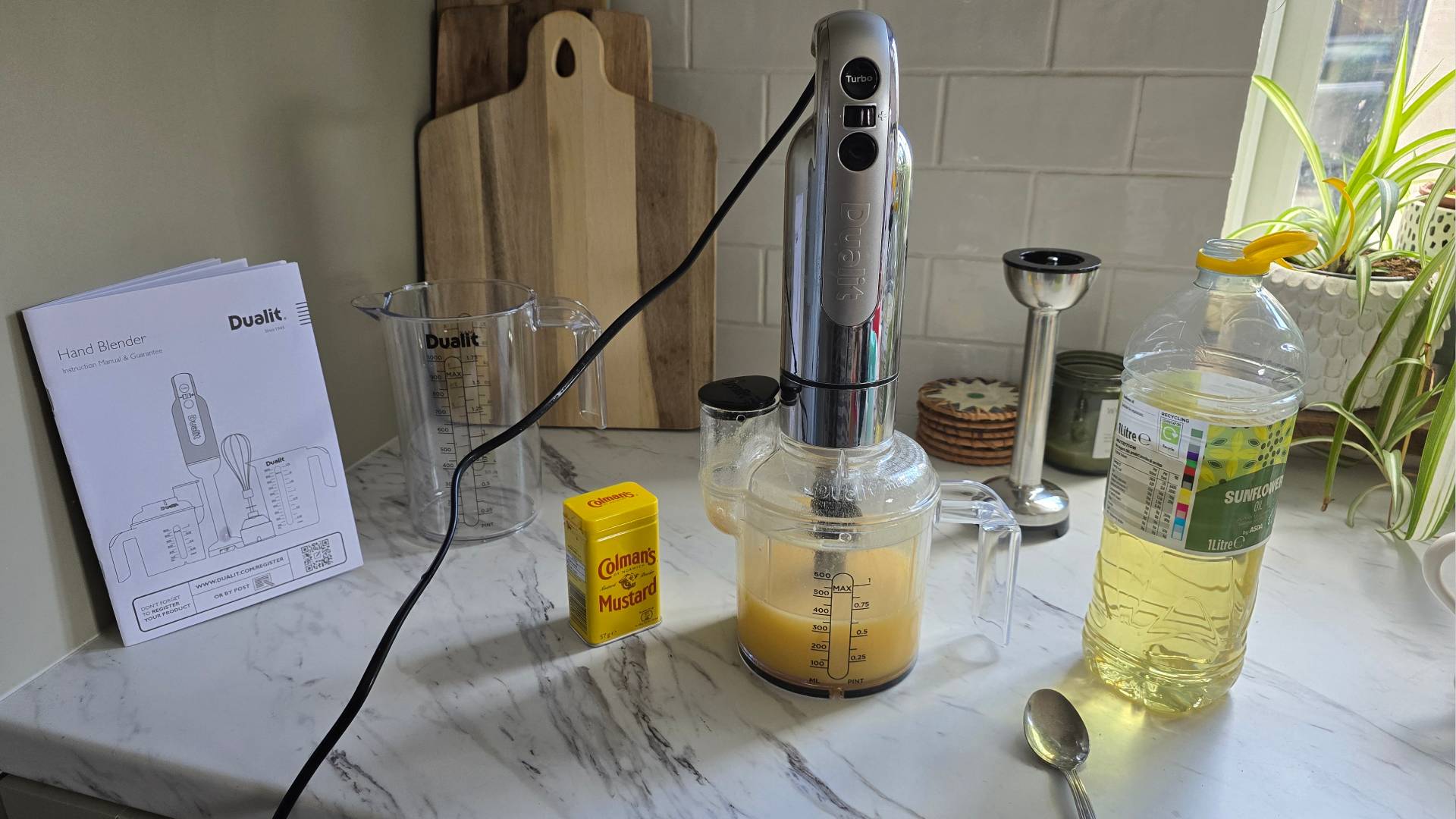 Dualit hand blender making mayonnaise