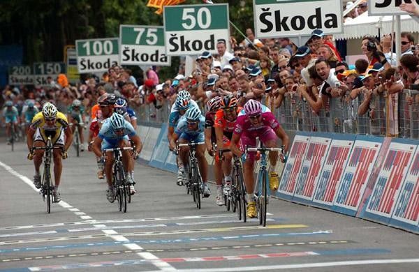 The sprint in Riese Pio X was won by Alessandro Petacchi