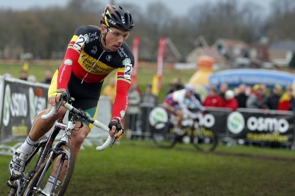 Sven Nys solos to victory