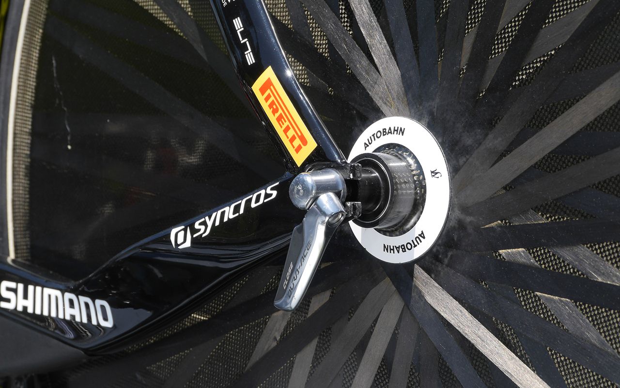 Mitchelton-Scott use old Shimano Dura-Ace skewers on their Lightweight Autobahn rear wheels, which have been criticised for their poor aerodynamic performance in the past