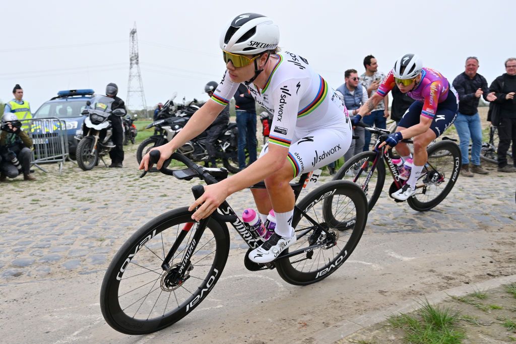 Lotte Kopecky: The Best Bicycler in the World?