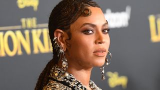 Beyonce mother of the bride hairstyle