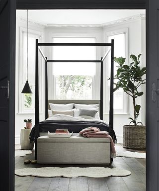 Bridgerton has triggered an unexpected demand for four poster beds- a bizarre bedroom furnishing we never expected to see this year