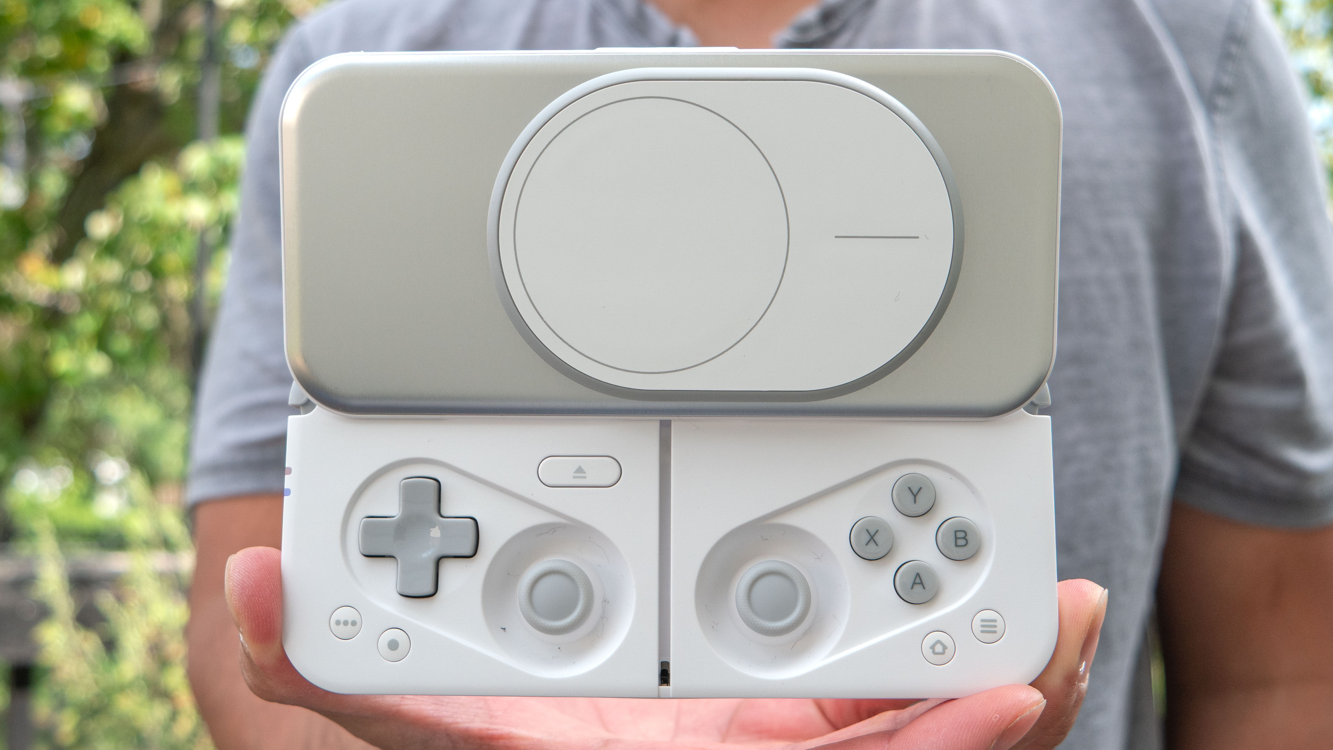 MCON Bluetooth Controller used with an iPhone.