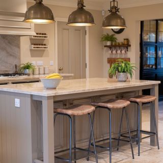 Victorian Beaded Shaker Kitchen from Willis & Stone