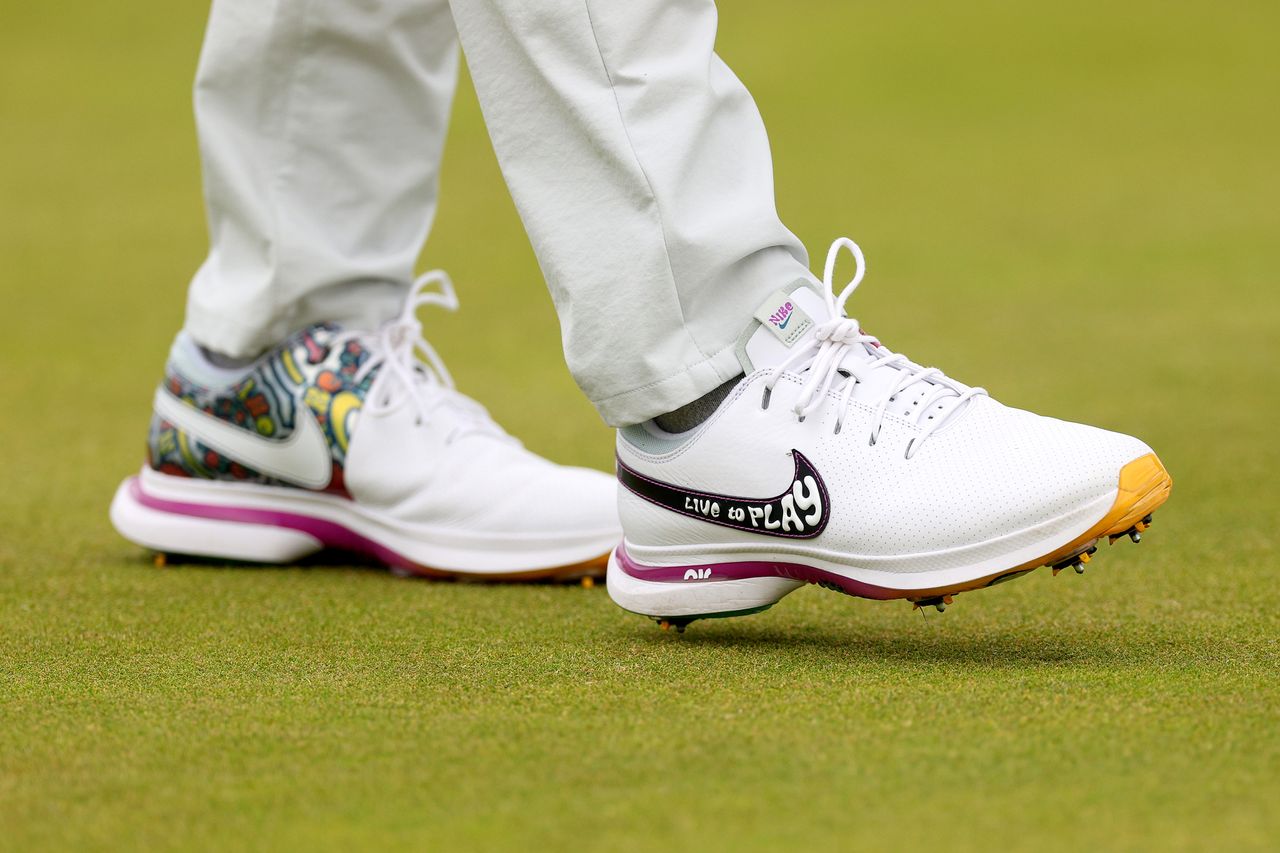 rory mcilroy shoes