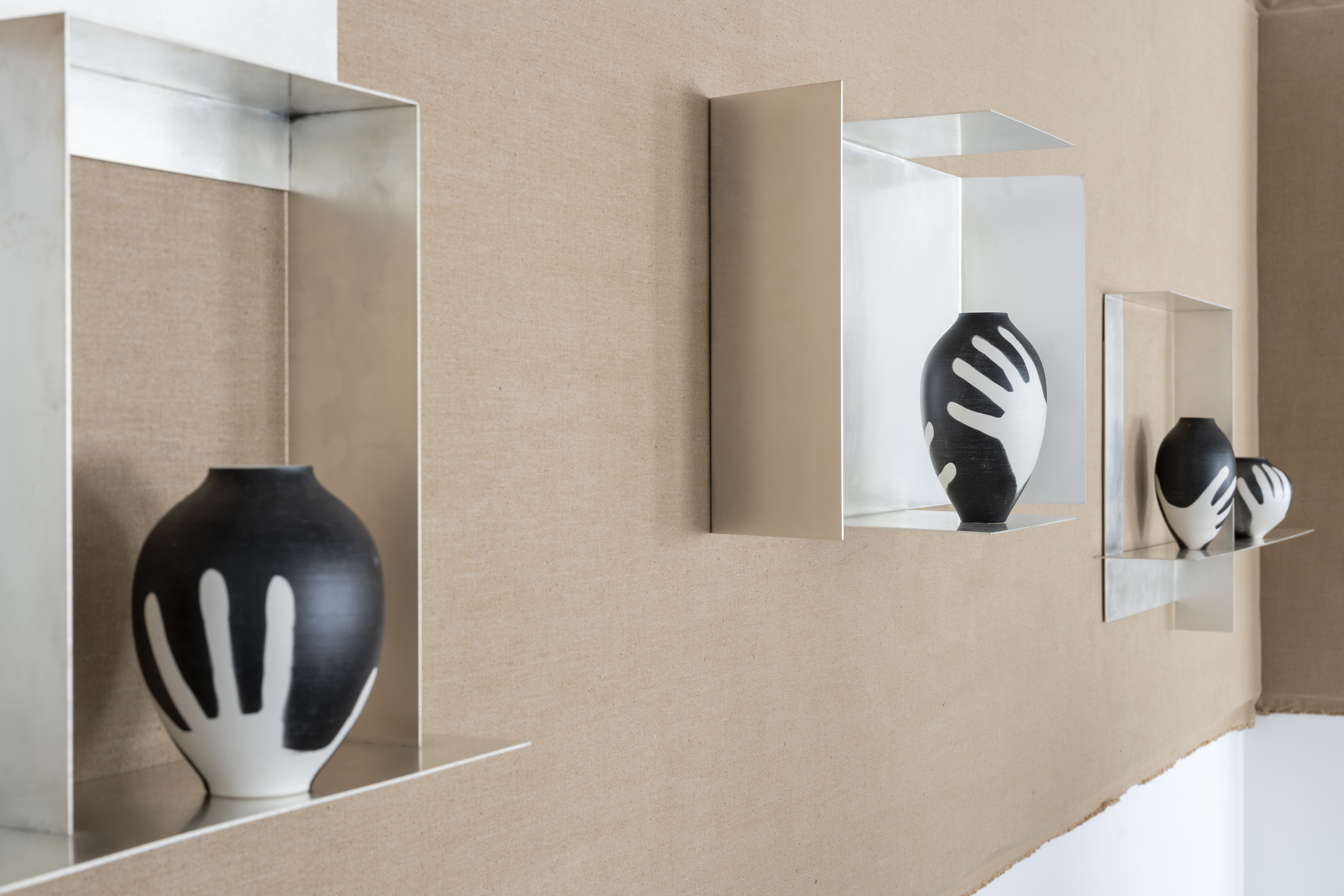 Studio glithero vases at Gallery fumi