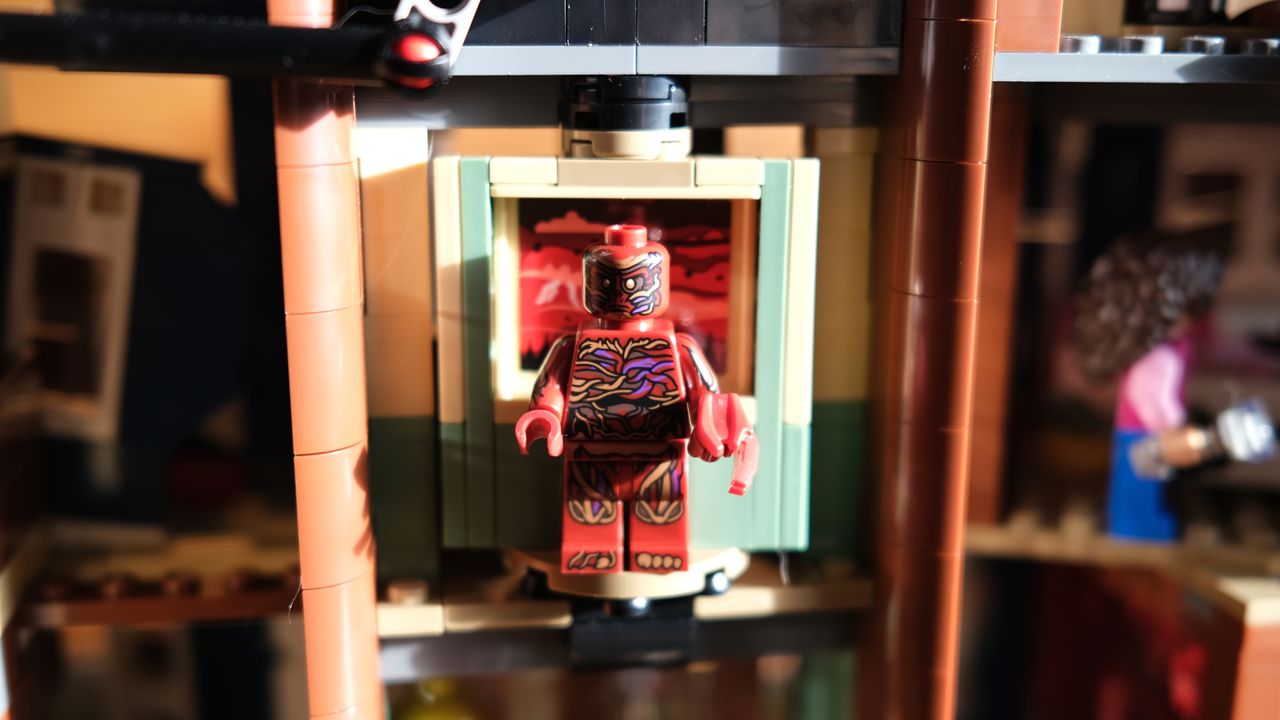 Lego Stranger Things The Creel House Set shot