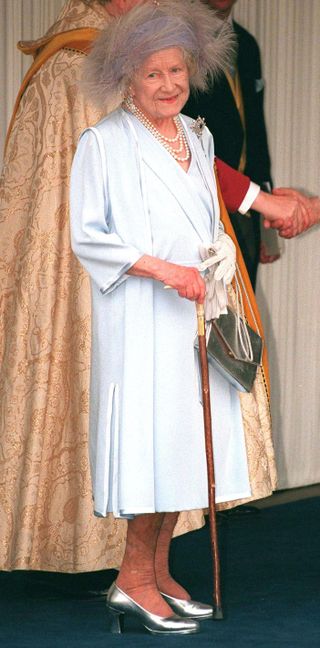 The Queen Mother attends the wedding of Prince Edward and Sophie Rhys Jones